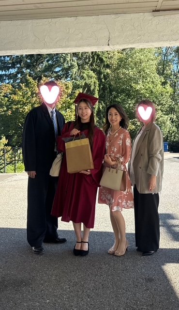 カナダでの高校卒業・進学の記念写真 16